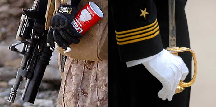 儀仗服の士官学生と対テロ迷彩服の対比