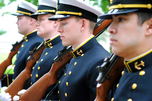 アナポリス海軍兵学校の制服