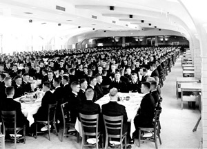 アナポリス海軍兵学校の食堂　大昔の様子